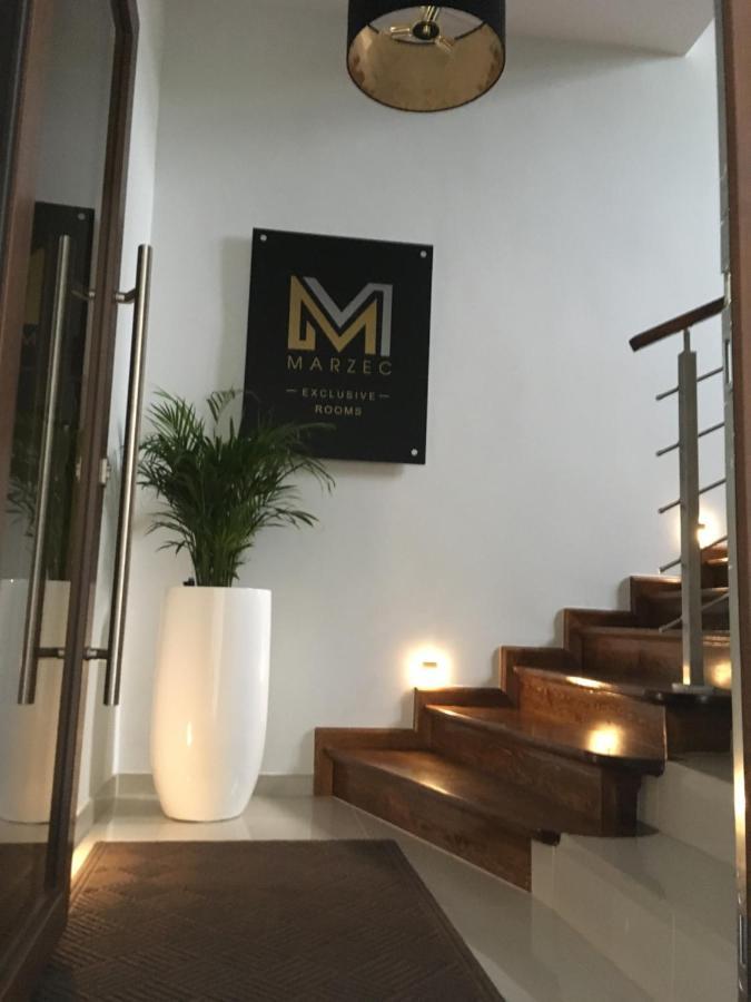Rezydencja Marzec Γκνιέζνο Εξωτερικό φωτογραφία