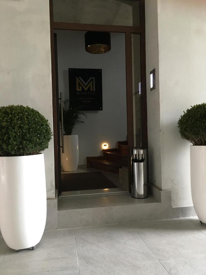 Rezydencja Marzec Γκνιέζνο Εξωτερικό φωτογραφία