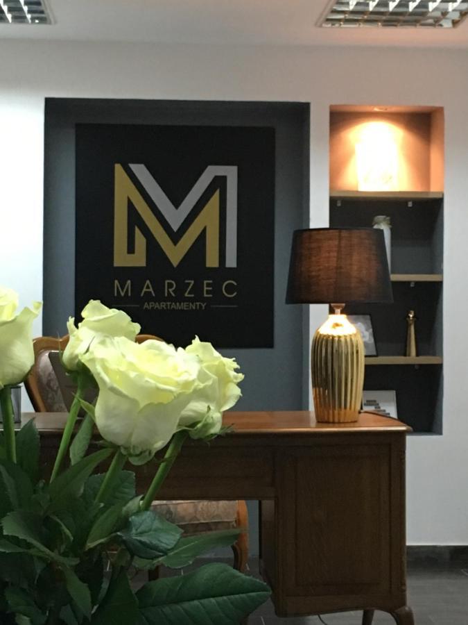Rezydencja Marzec Γκνιέζνο Εξωτερικό φωτογραφία