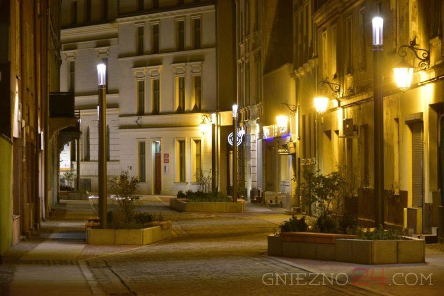 Rezydencja Marzec Γκνιέζνο Εξωτερικό φωτογραφία